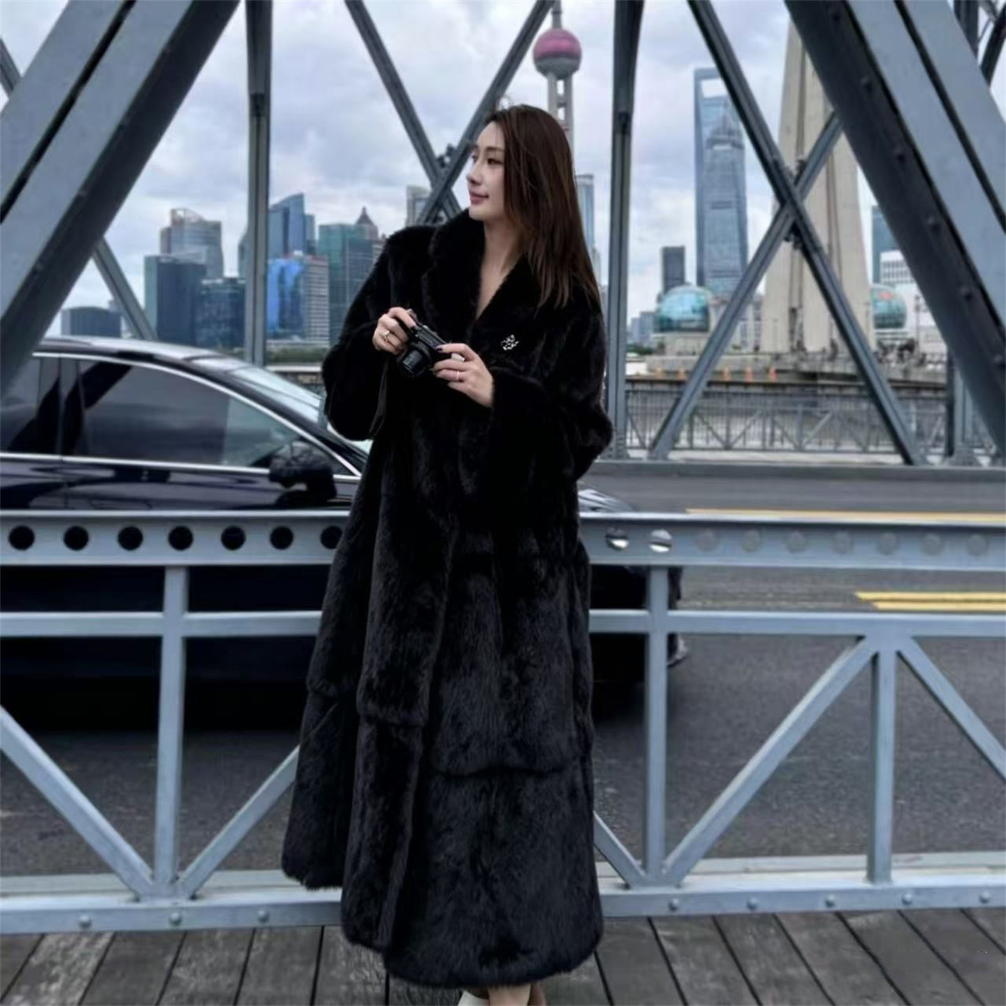 “夜曲惊澜”黑色兔毛皮草外套女长款高级感皮毛一体大衣2026新款