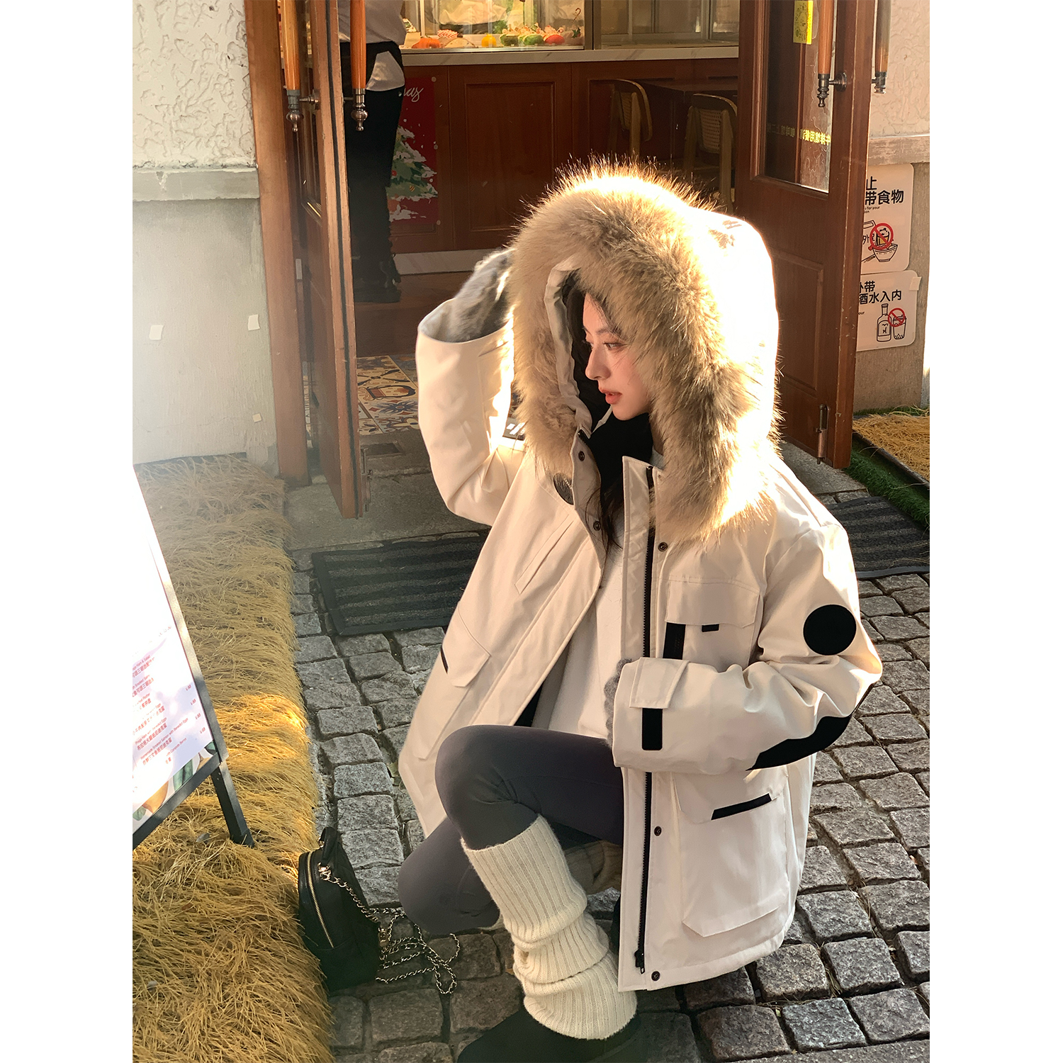 三星安心90白鸭绒羽绒服轻盈回弹