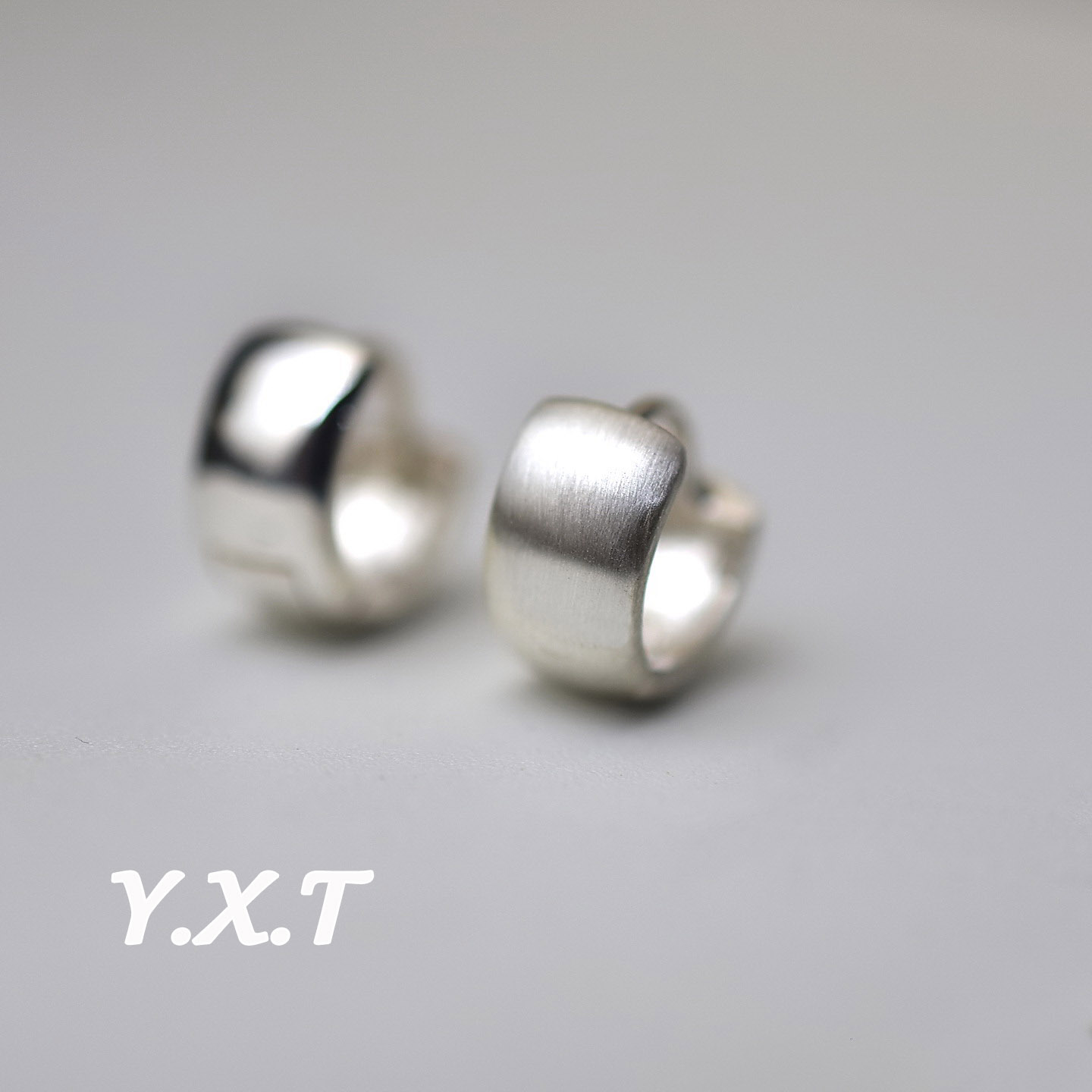 925纯银简约百搭素银宽面小耳环