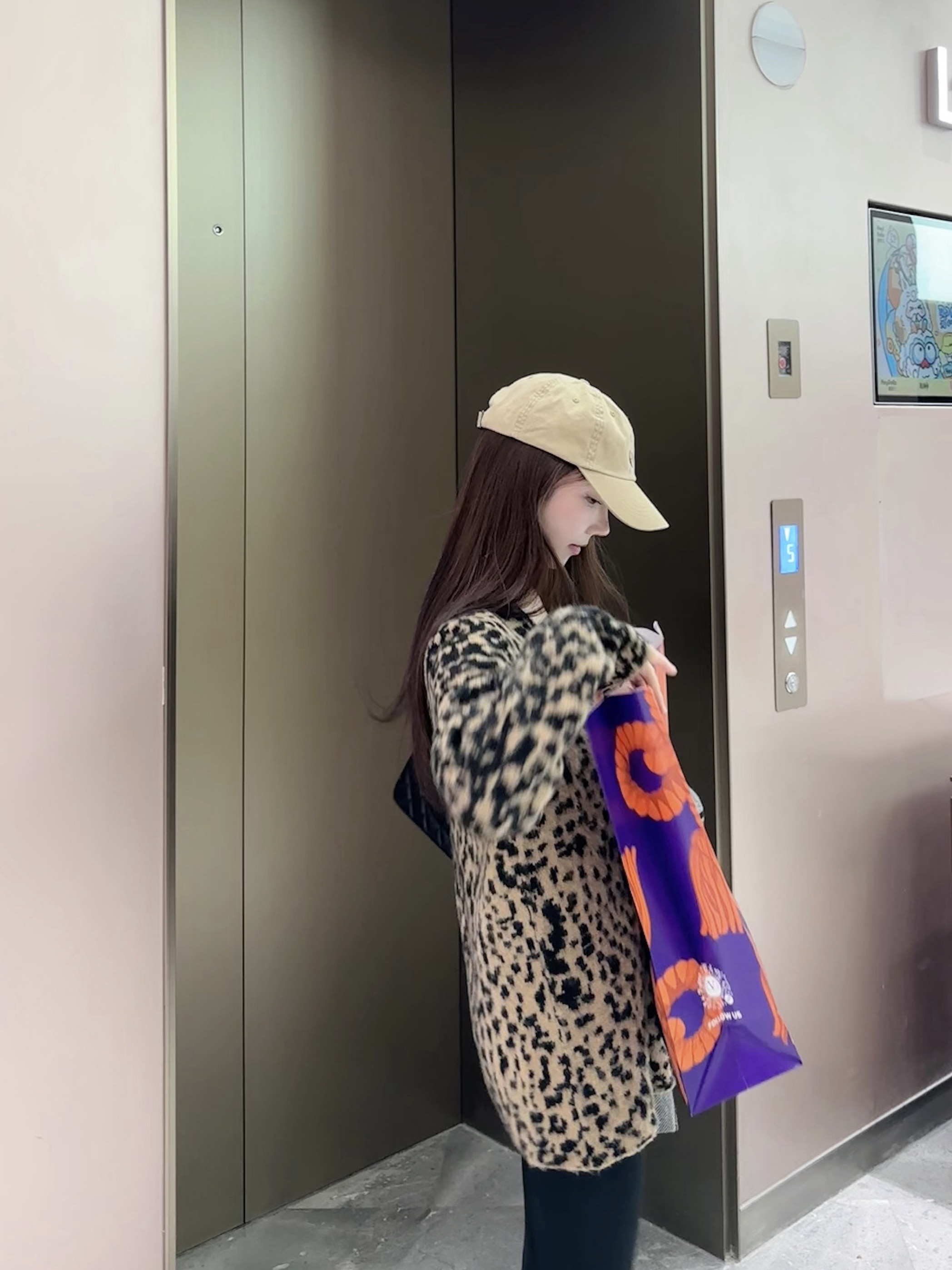 CHICLULU 时髦的豹纹女士”美式复古辣妹V领软糯针织开衫毛衣外套