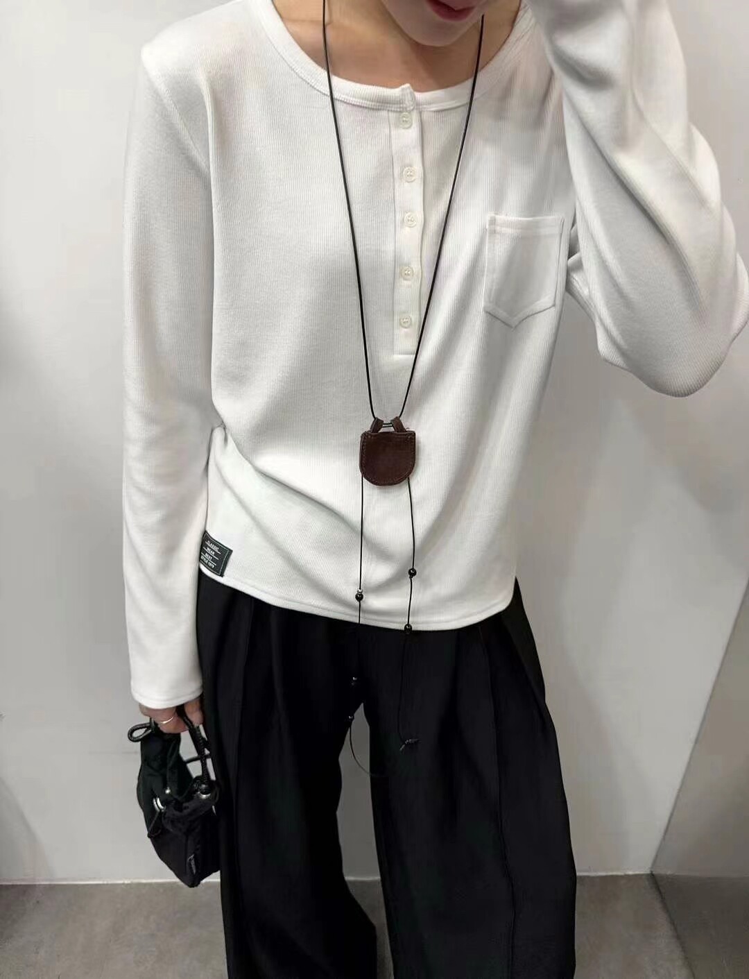 THEONE新款6981慕斯羊绒口袋扣子款加绒打底衫 高弹力长袖打底衫