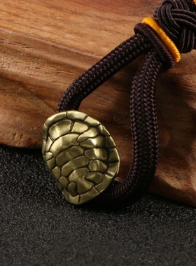 黄铜龟壳挂饰：寓意长寿吉祥