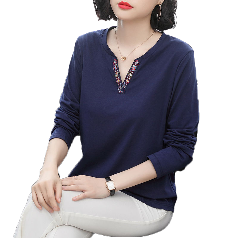 2026年春秋季大码女装绣花打底衫女纯色百搭遮肉减龄t恤女上衣潮