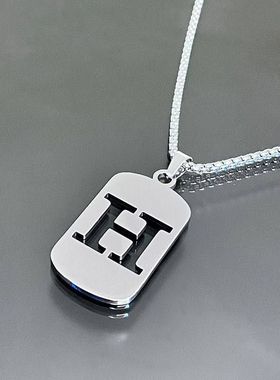 服装项链字英文字母学生太钢链男女26潮情侣配饰简约设计小众百搭
