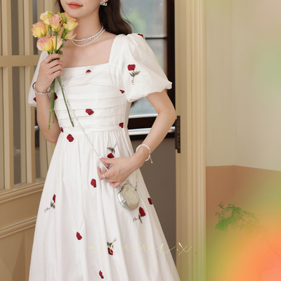 白色碎花连衣裙子女春秋2025新款