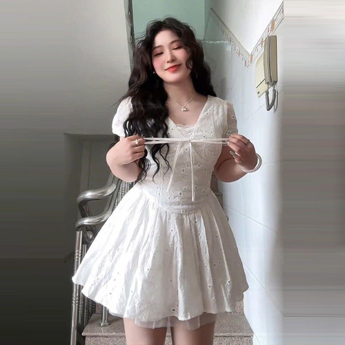 大码法式初恋纯欲风白色连衣裙女夏季胖mm蕾丝高级感收腰显瘦短裙