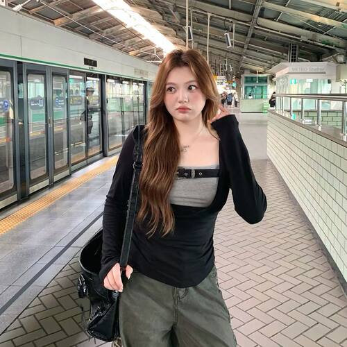 大码胖mm又a又飒荡领黑色长袖T恤女秋季设计感收腰显瘦辣妹上衣女