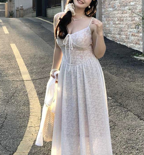 胖mm微胖大码秘密花园V领蕾丝吊带连衣裙女夏甜美气质长裙