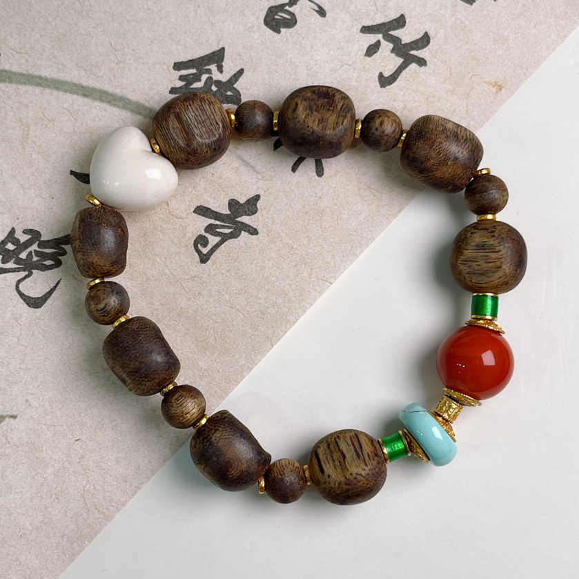 【慕斯格瑞】南红沉香猛犸爱心手串JY0220926018