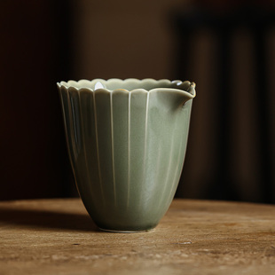 越窑青瓷公道杯复古手工公杯匀杯家用高级茶海功夫茶具陶瓷分茶器