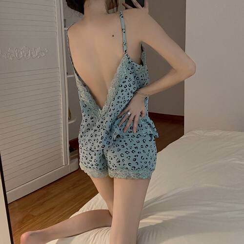 胖MM吊带睡衣女夏季薄款蕾丝性感露背豹纹新款300斤大码两件套装