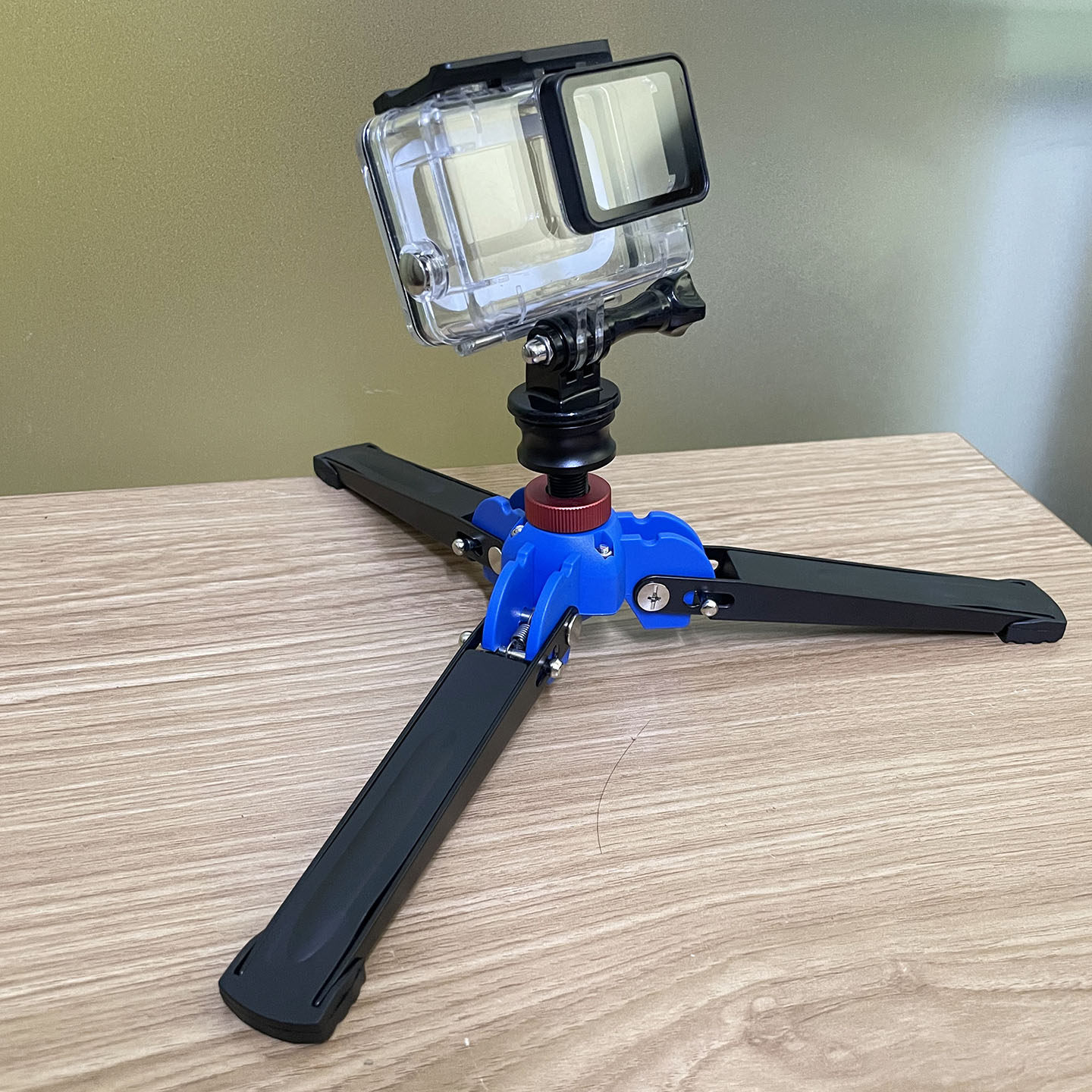 相机独脚架稳定器摄像机单反相机三脚撑底架便携折叠架3/8三脚架