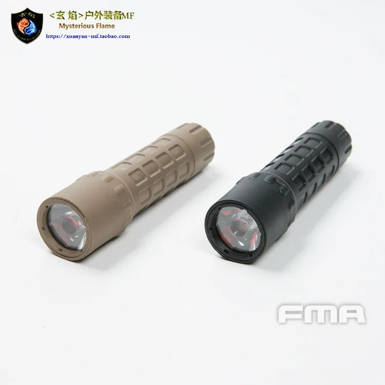 FMA F2 CREE 4Q户外战术信号灯强光手电筒照明灯