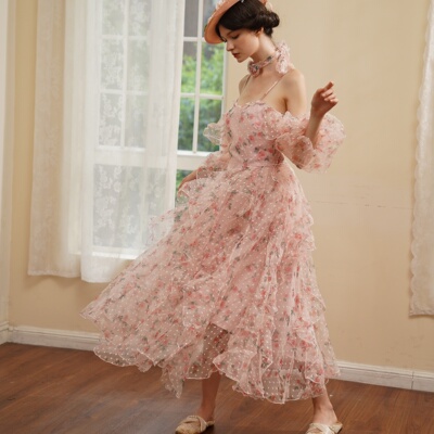 立体小波点印花落肩一字领连衣裙