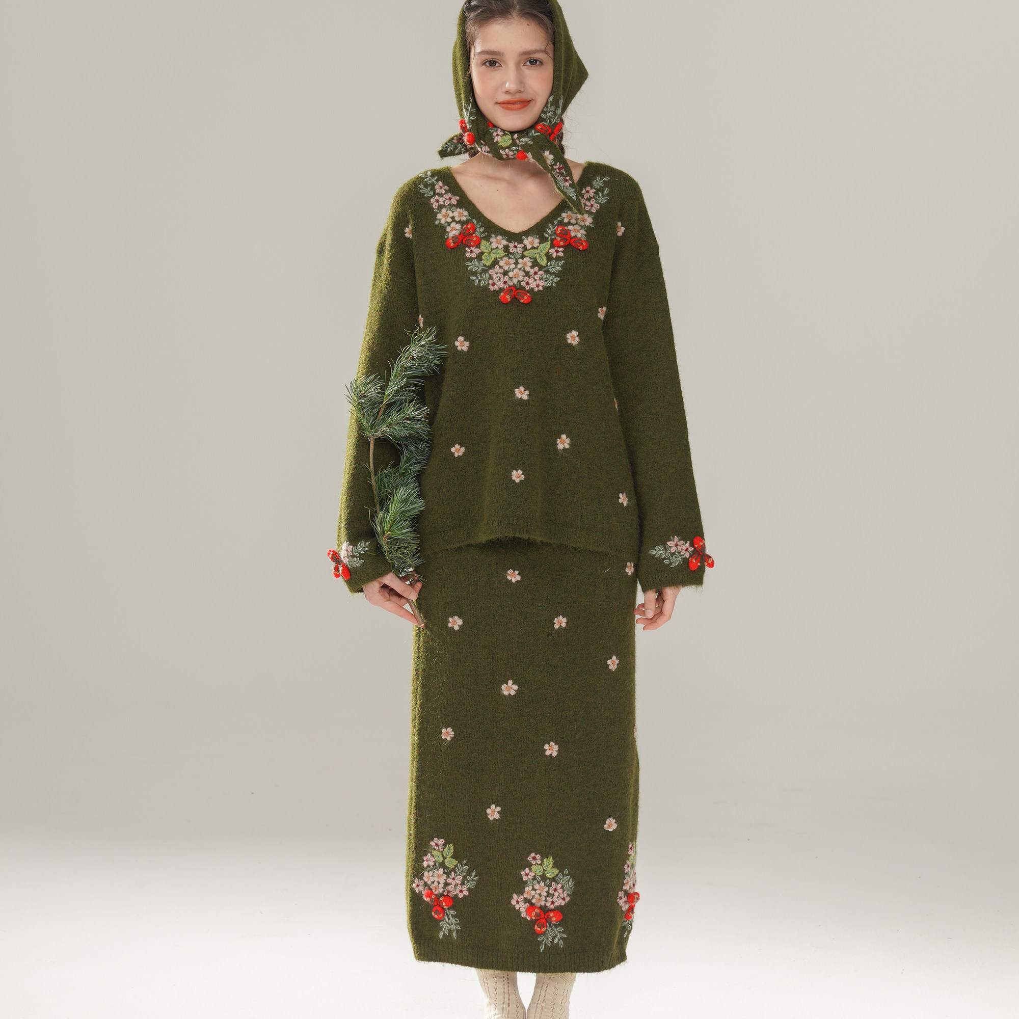 脸儿艺限量版 原创设计重磅通身手工绣花圣诞绿V领毛衣半裙披肩,女装/女士精品,时尚套装,淘宝优惠券,粉丝福利购,淘宝优惠卷