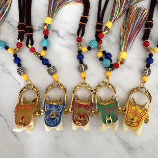 内蒙古特色羊拐骨车挂件饰品流苏嘎拉哈挂件金属车挂包挂创意礼物