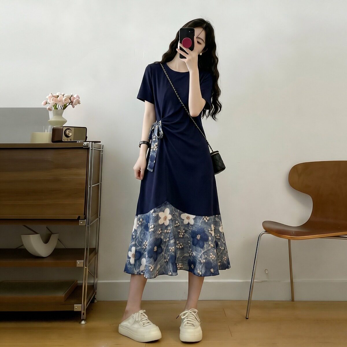 藏蓝色花朵拼接正肩连衣裙女2026新款夏季大码胖mm绑带收腰t恤裙