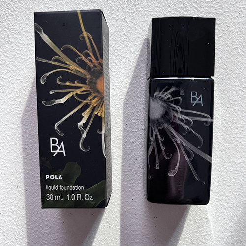 提亮肤色POLA丝薄粉底液不脱妆