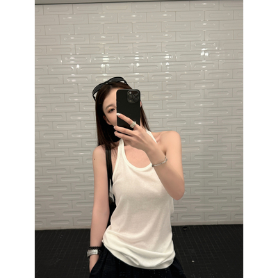 Here yaya shop素颜背心本期心头爱松弛慵懒感天丝桑蚕丝挂脖背心