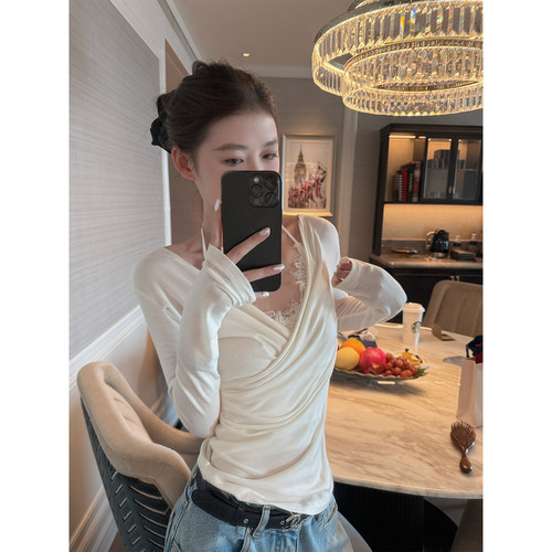 Here yaya shop 3.23雪山泡芙温柔感绵绵羊毛天丝蕾丝两件套针织t