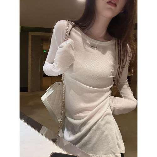 Here yaya shop 8.8 私服定制淡人穿搭纸片人冷淡微透感觉长袖t