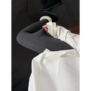 shop入冬刚需舒适高弹桑蚕丝羊毛显瘦显腿直加绒打底裤 Here yaya