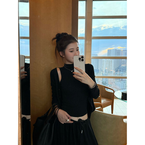 Here yaya shop 温柔陷阱修饰身型实用主义高弹力半高领两件套