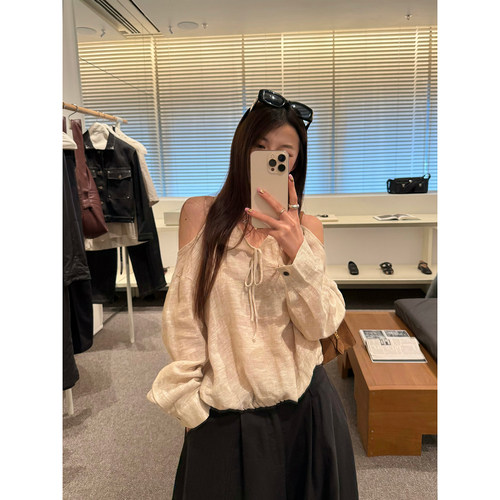 Here yaya shop 7.17 小韩日记淡淡的精致文艺麻料露肩上衣