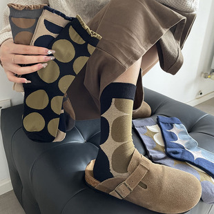 复古波点勃肯鞋 袜子女设计感中筒袜秋季 新款 2023 搭配黑色小皮鞋
