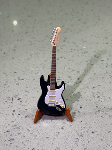 吉他 芬达电吉他 乐器 场景摆件 扭蛋 现货BANDAI 正版 Fender