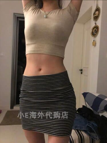 现货美国泫雅条纹针织包臀短裙