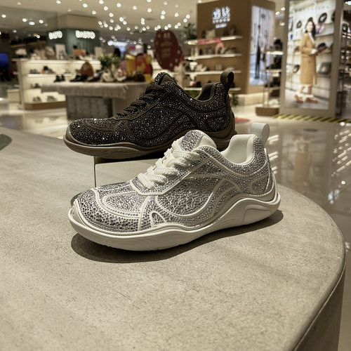 MIO米奥新款水钻水晶鞋精致感