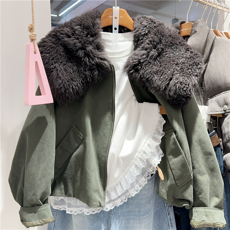 拉链绵羊毛翻领白鹅绒羽绒服女