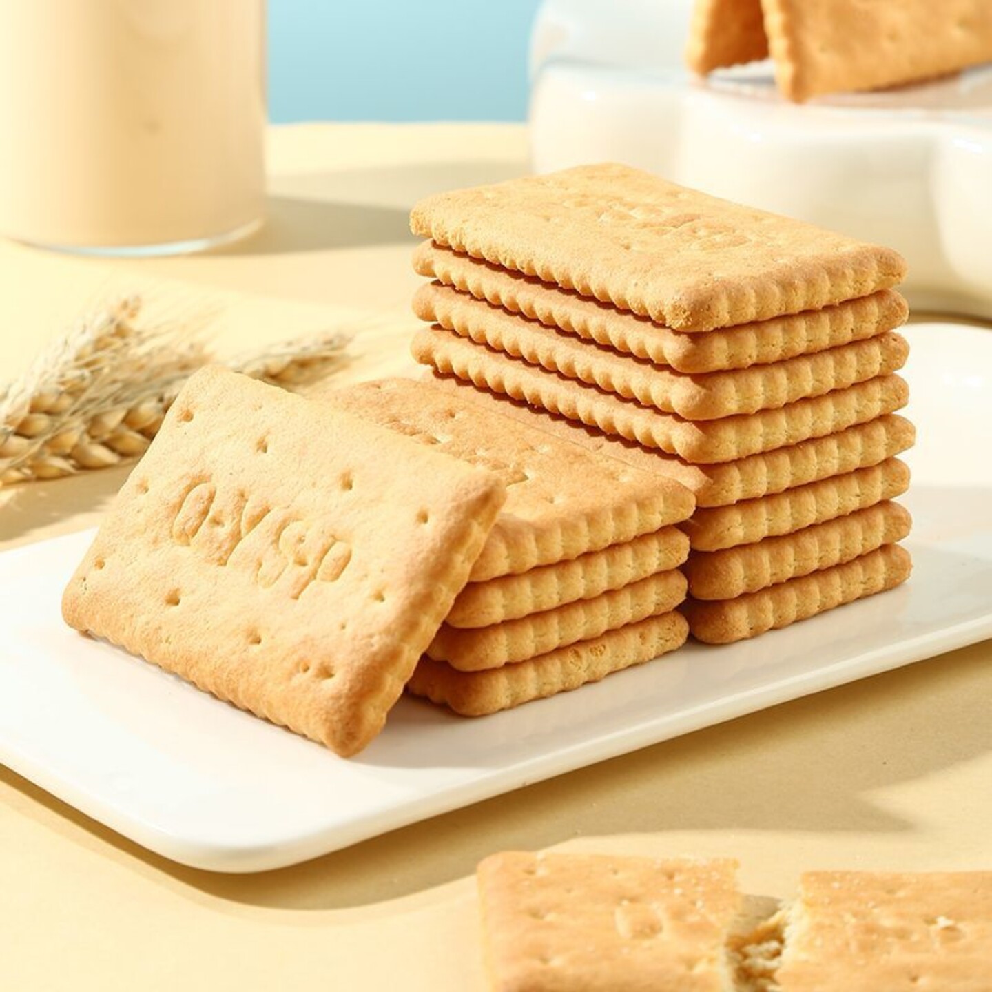 钙奶饼干老式怀旧高钙饼干儿童老年人零食早餐代餐休闲食品整箱