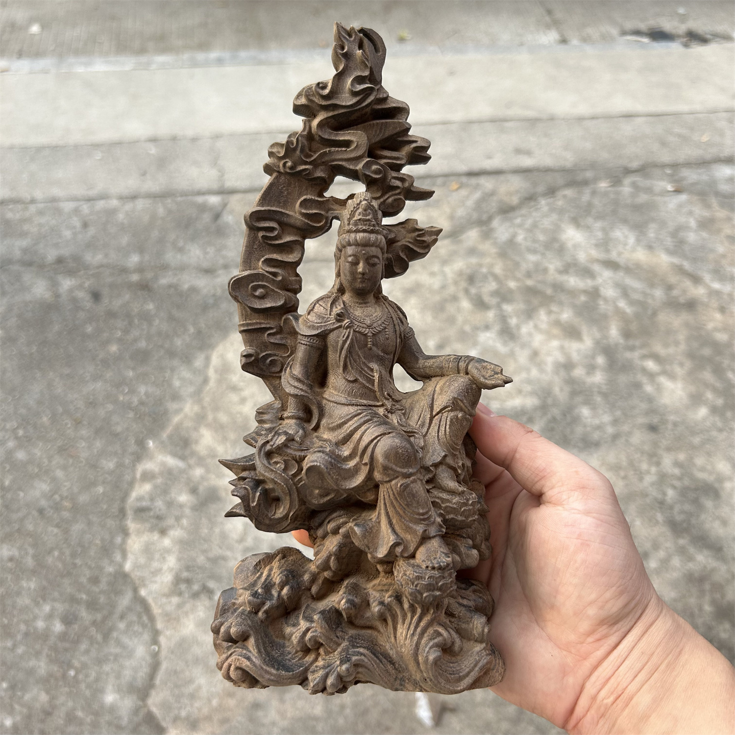 天然沉香木雕水月观音摆件手工雕刻佛像家居装饰招财风水客厅书房