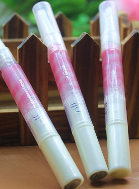ELF/E.L.F.小毛刷螺旋双色唇彩笔/唇膏/唇蜜，女生大爱！保湿滋润