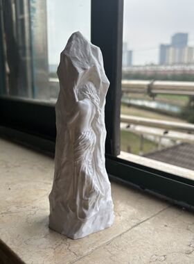 西格尼泰格纳北欧人物雕塑摆件