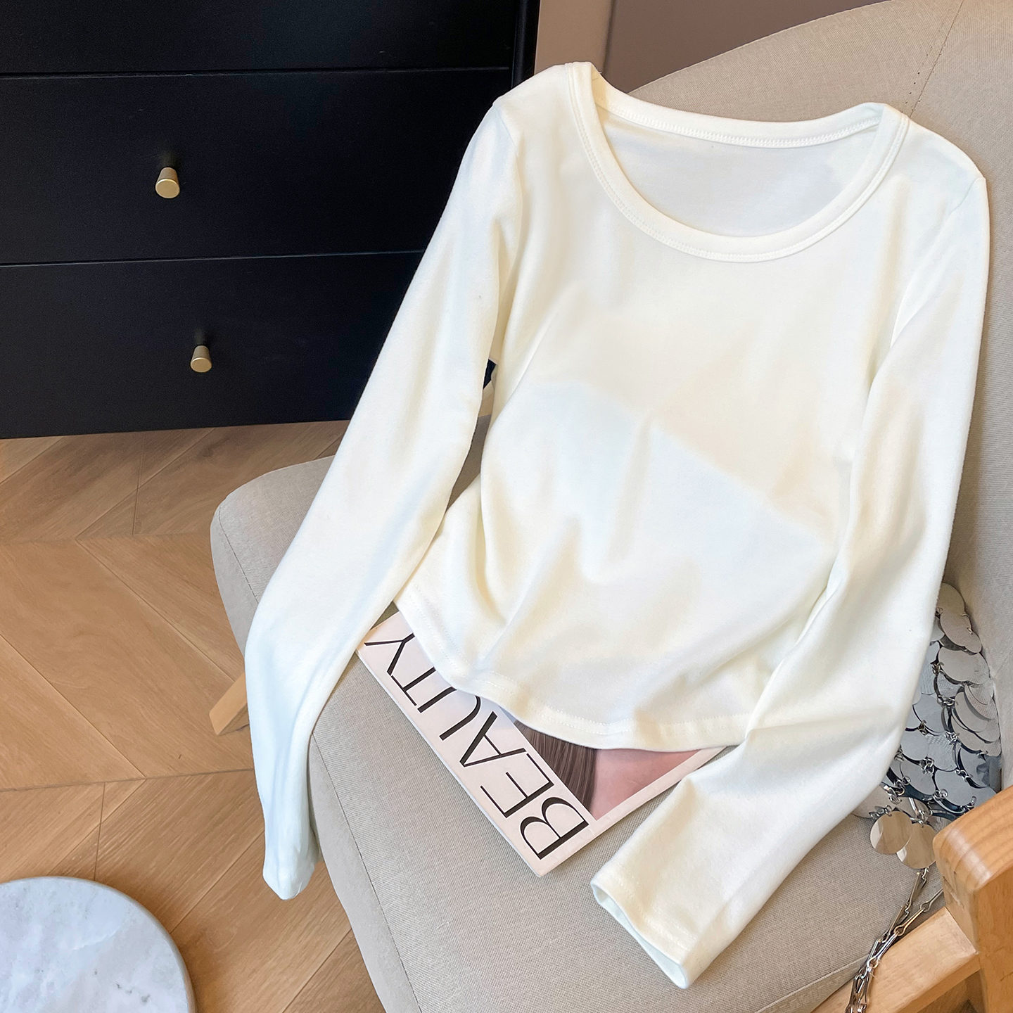 长袖休闲圆弧下摆短款打底衫女冬