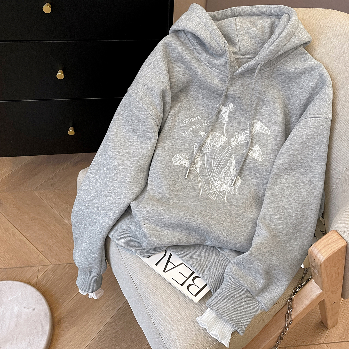 加绒宽松休闲绣花连帽卫衣女新款