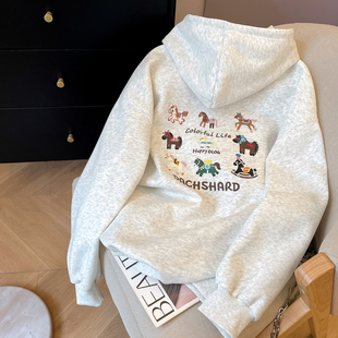 小C家 卡通小马刺绣连帽卫衣女款2026新款春休闲大码宽松套头上衣