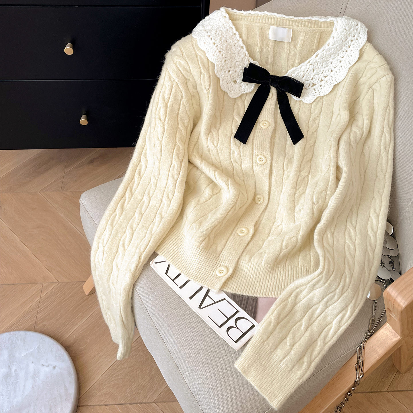 单排扣娃娃领开衫麻花针织衫女秋