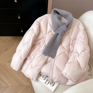 小C家 泡芙羽绒服女款2025新款冬季保暖90白鸭绒圆领外套 配围巾