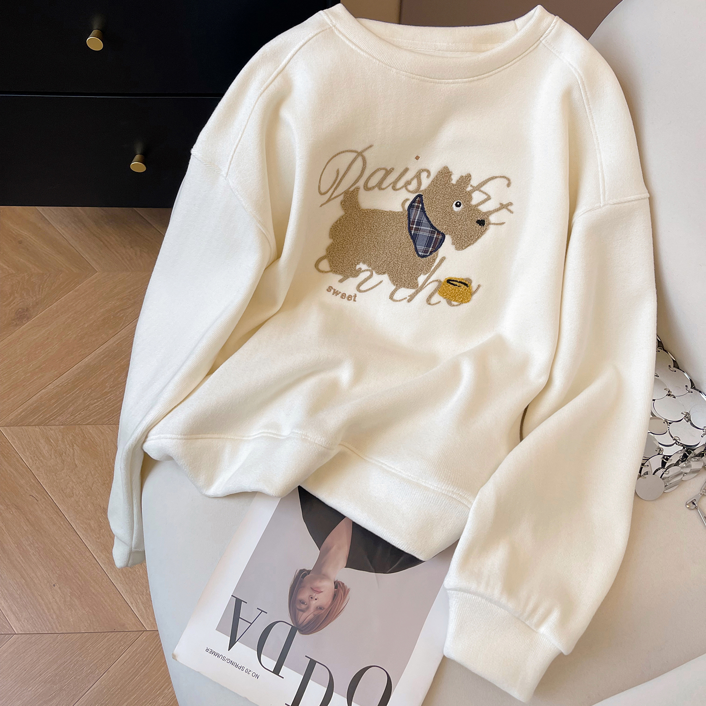 加绒宽松休闲刺绣小狗卫衣女新款