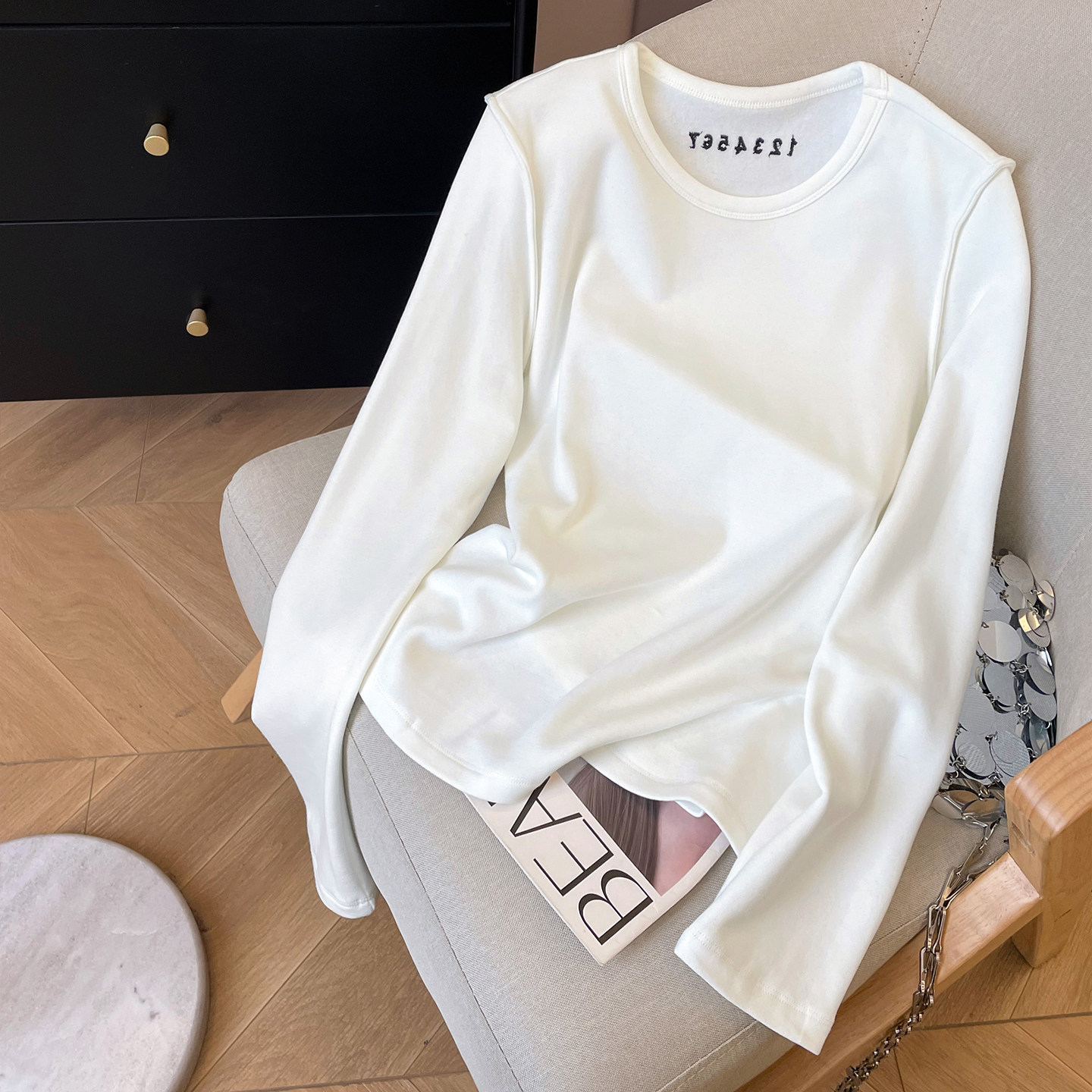 长袖休闲加绒数字刺绣圆领正肩T