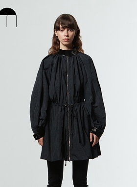 COMME MOI吕燕设计师早春黑色抓褶肌理廓形女士风衣外套大衣