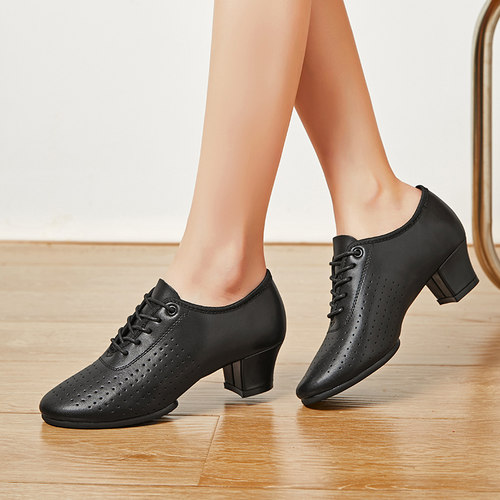 意中飞拉丁舞鞋真皮软底