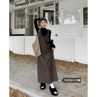 洋气咖色pu皮背心连衣裙女秋季2024新款V领褶皱收腰气质A字长裙子