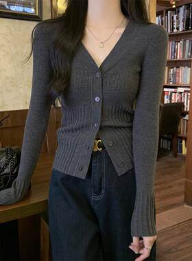 韩系chic早秋上衣高级感v领毛衣外套女2025新款修身长袖针织开衫