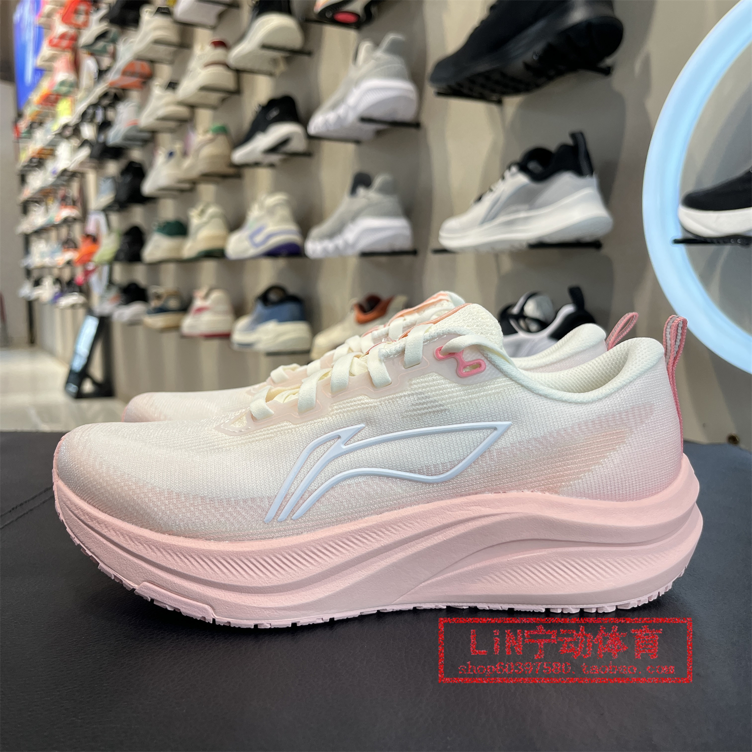 李宁赤兔8反光轻量竞速训练跑鞋