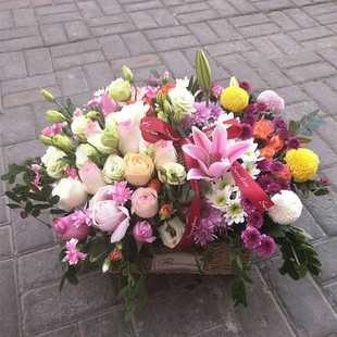 花篮康乃馨威海鲜花速递同城花店送花荣成乳山文登石岛生日